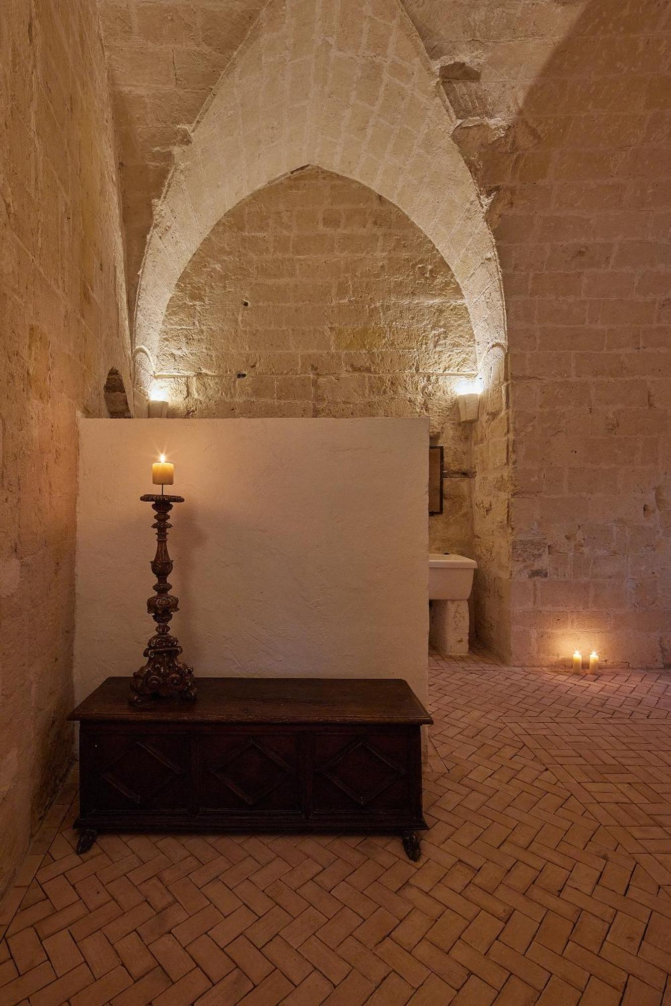 Hotel Sextantio Le Grotte Della Civita 4*